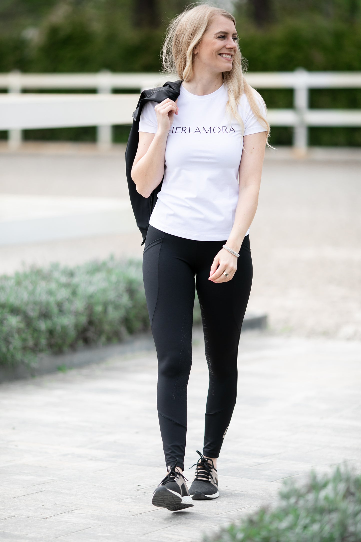 T-Shirt White (Glitter Black)