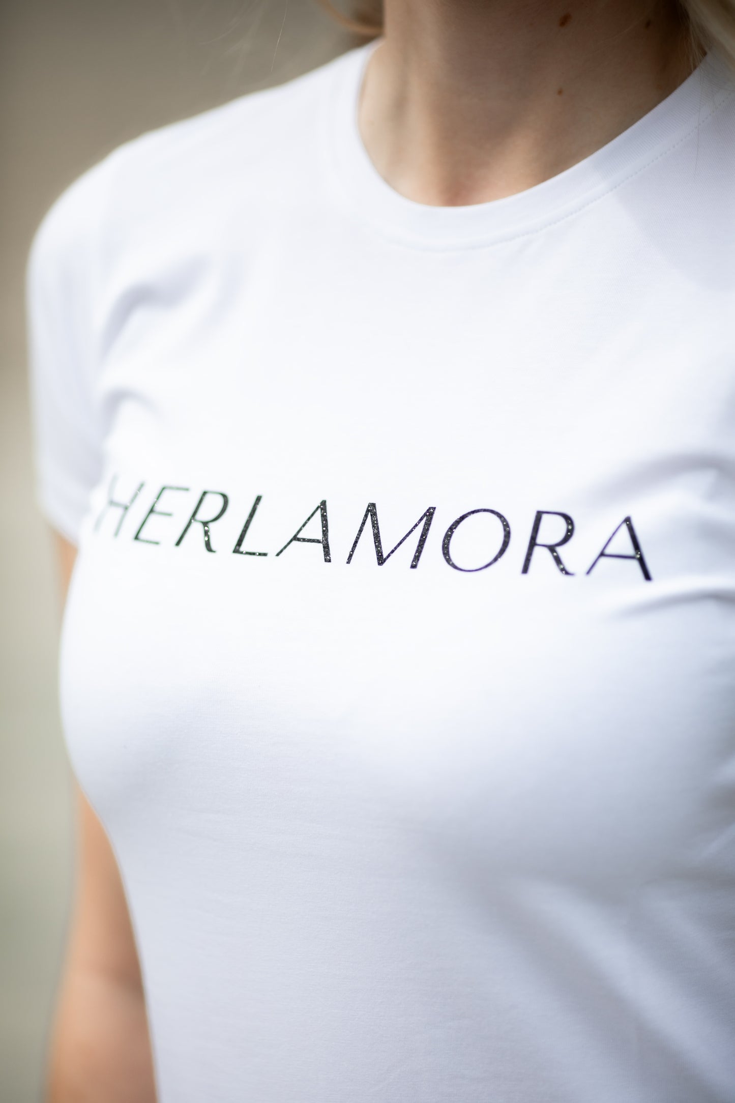 T-Shirt White (Glitter Black)