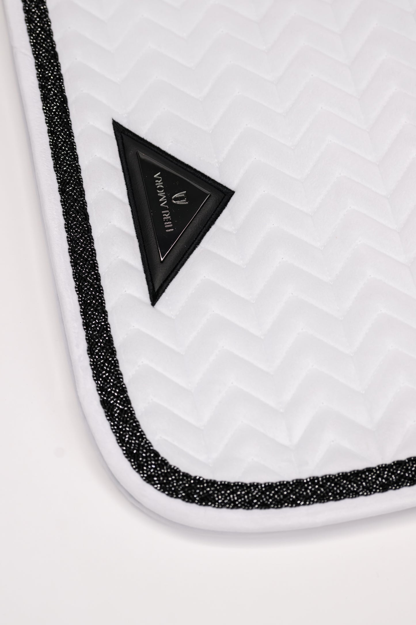 Velvet Schabracke (White)