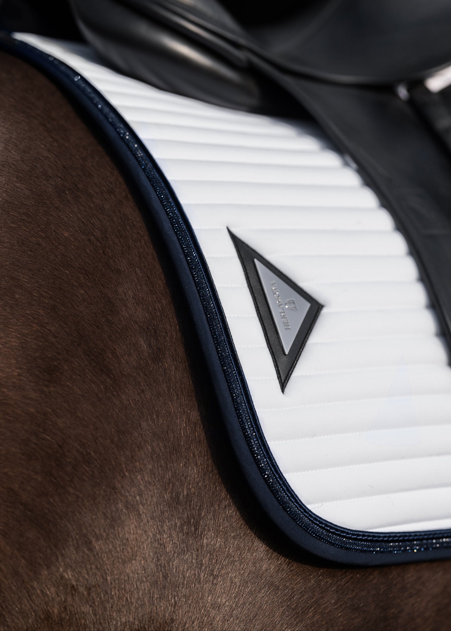 Glowshell Schabracke 2.0 (White/Navy)